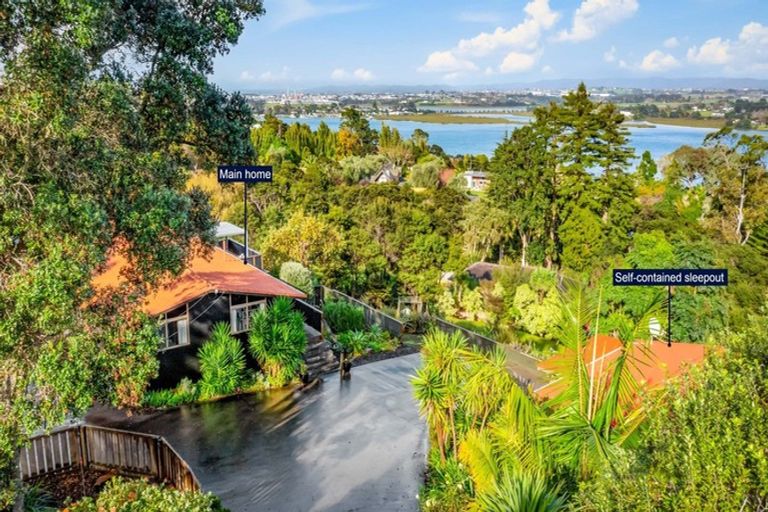 Photo of property in 70 Attwood Road, Paremoremo, Auckland, 0632