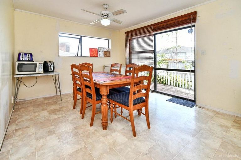 Photo of property in 35 Calluna Crescent, Totara Heights, Auckland, 2105