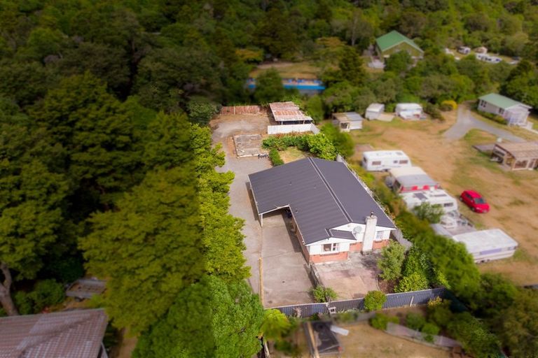 Photo of property in 684 Main Road North, Te Marua, Upper Hutt, 5018