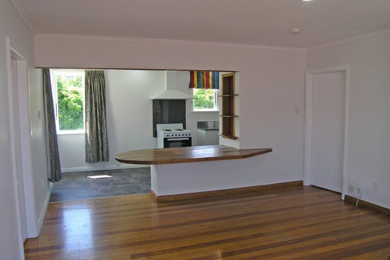 Photo of property in 5 Hollard Grove, Avalon, Lower Hutt, 5011