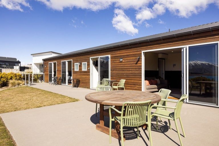 Photo of property in 6 Erebus Place, Lake Tekapo, 7999