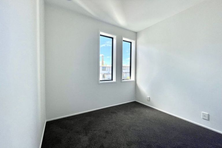 Photo of property in 14/50 Livingstone Street, Westmere, Auckland, 1022