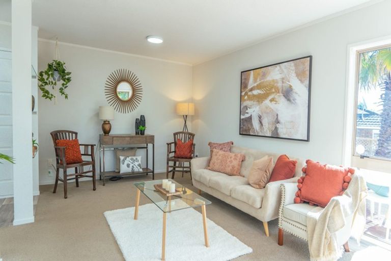 Photo of property in 1/16 Fieldstone Court, Northpark, Auckland, 2013