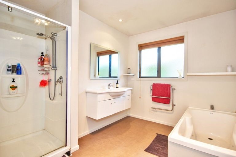 Photo of property in 7 Haddow's Place, Lake Hayes, Queenstown, 9304