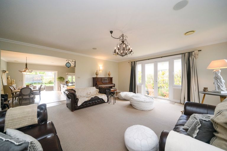 Photo of property in 6 Carlton Avenue, Palmerston North, 4414
