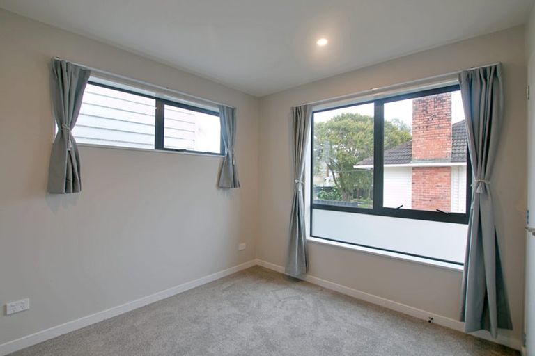 Photo of property in 82f Salisbury Road, Birkdale, Auckland, 0626