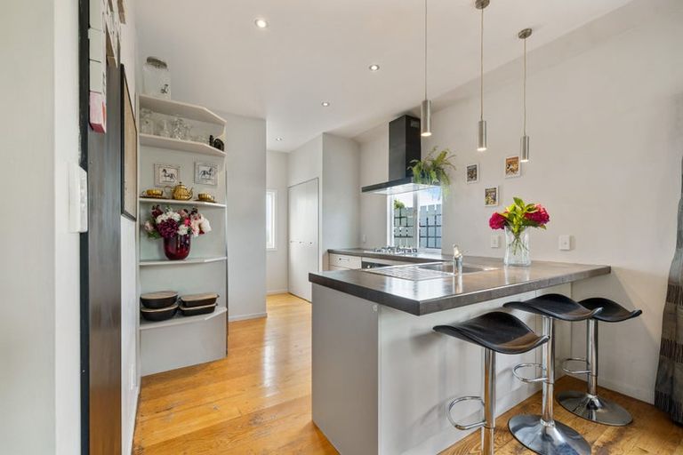 Photo of property in 18 Tainui Street, Somerfield, Christchurch, 8024