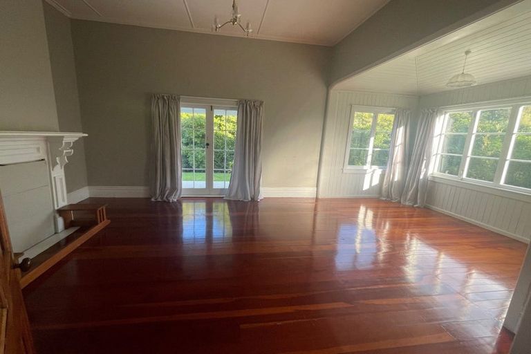 Photo of property in 76 Takapau Road, Tolaga Bay, 4077