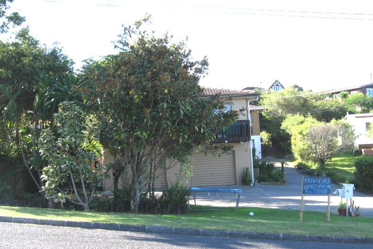 Photo of property in 1/49 Killarney Avenue, Torbay, Auckland, 0630