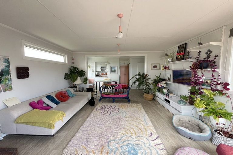 Photo of property in 42 Conclusion Street, Ascot Park, Porirua, 5024