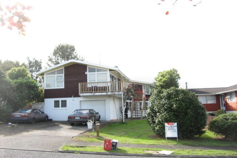 Photo of property in 40 Chatsworth Crescent, Pakuranga Heights, Auckland, 2010