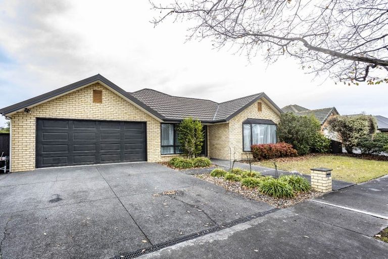 Photo of property in 27 Oakwood Drive, Rangiora, 7400