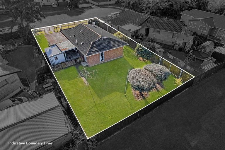 Photo of property in 9 Chibnall Place, Conifer Grove, Takanini, 2112