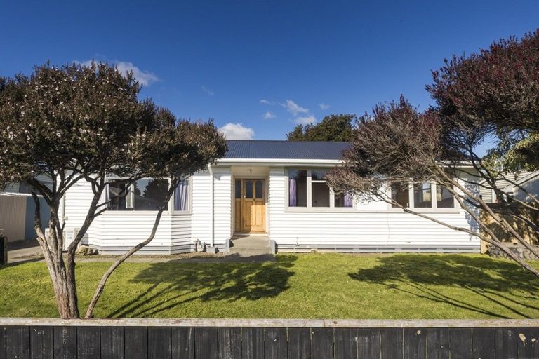 Photo of property in 6 Coventry Street, Highbury, Palmerston North, 4412