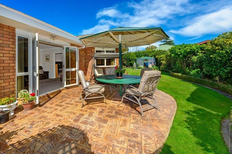 Photo of property in 5 Patricia Place, Harewood, Christchurch, 8051