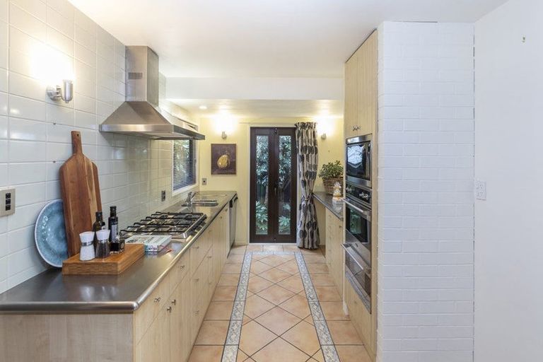 Photo of property in 21 Dunrobin Place, Avonhead, Christchurch, 8042