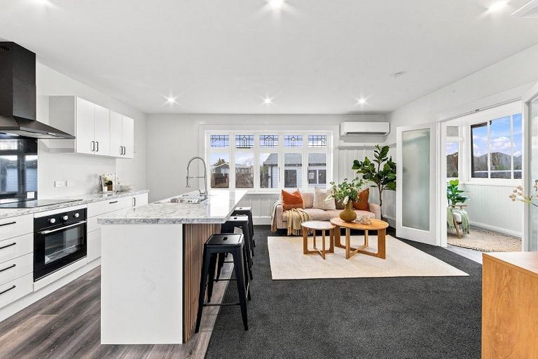 Photo of property in 186 Wainoni Road, Avondale, Christchurch, 8061