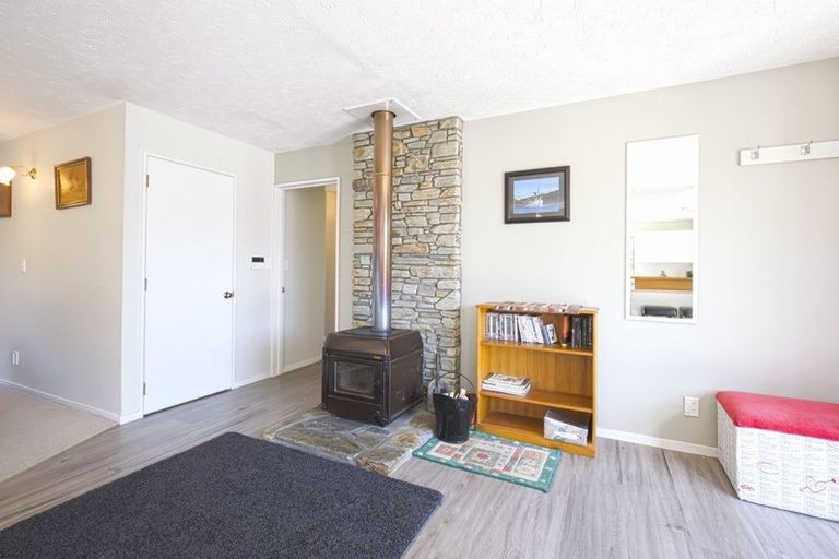 Photo of property in 44b Warren Street, Wanaka, 9305