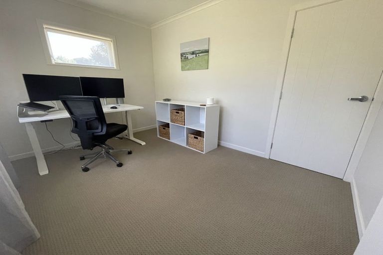 Photo of property in 2 Blenheim Street, Glenfield, Auckland, 0629