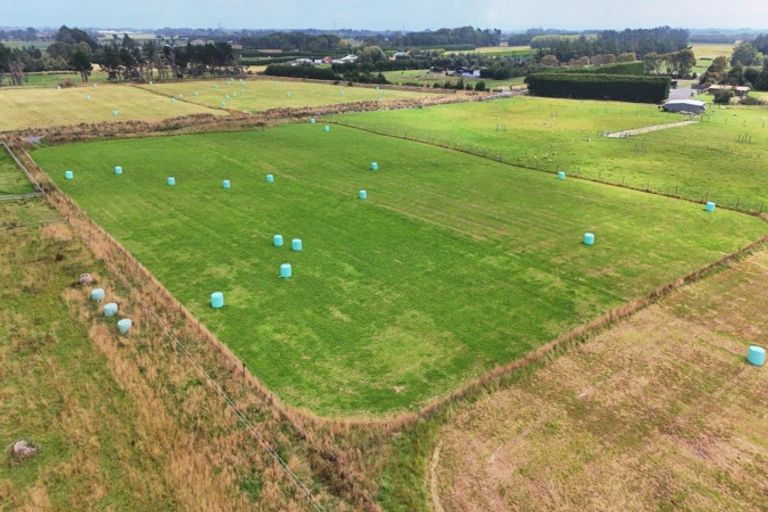 Photo of property in 35 Dairy Way, Seaward Bush, 9871