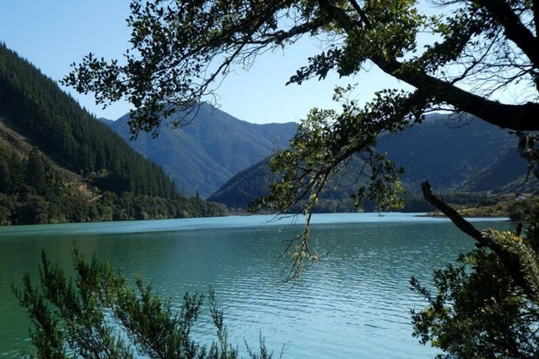 Photo of property in 5 Toki Place, Kaiuma Bay, Havelock, 7178