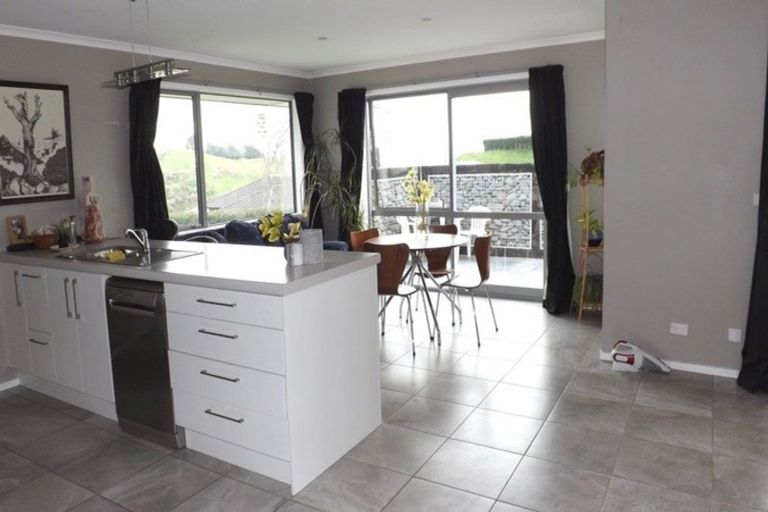 Photo of property in 5 Ballintoy Park Drive, Welcome Bay, Tauranga, 3175