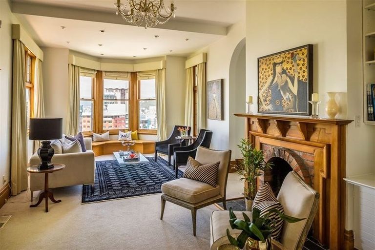 Photo of property in 13 Talavera Terrace, Kelburn, Wellington, 6012