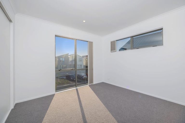 Photo of property in 14 Waenganui Road, Hobsonville, Auckland, 0616