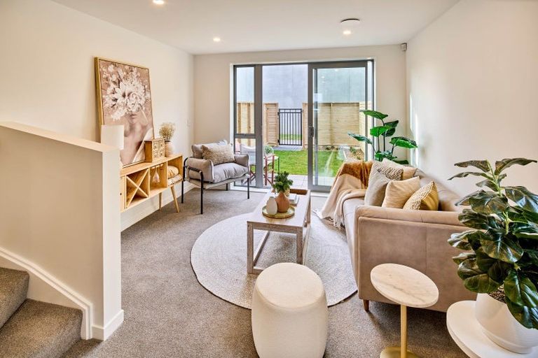 Photo of property in 90 Ara Paiwhenua, Tawa, Wellington, 5028