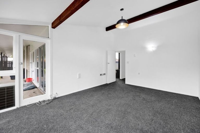 Photo of property in 6 Climie Crescent, Hawera, 4610