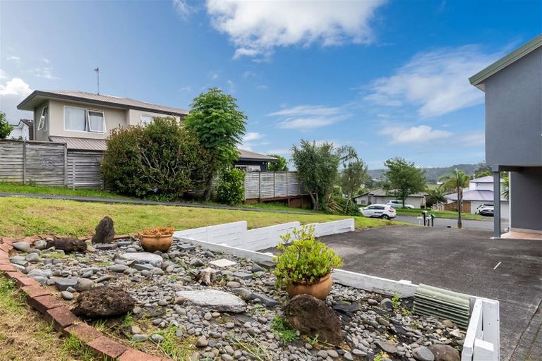 Photo of property in 13 Redfern Lane, Glenfield, Auckland, 0629