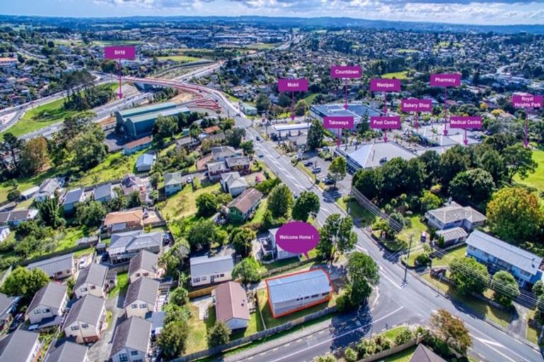 Photo of property in 1/185a Royal Road, Massey, Auckland, 0614