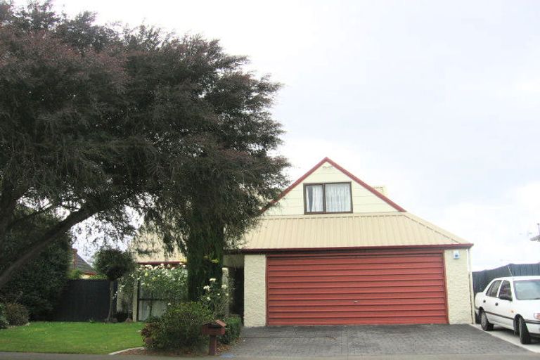 Photo of property in 11 Baton Place, Highbury, Palmerston North, 4412