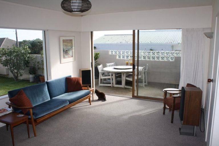 Photo of property in 1/31 Hauraki Road, Hauraki, Auckland, 0622