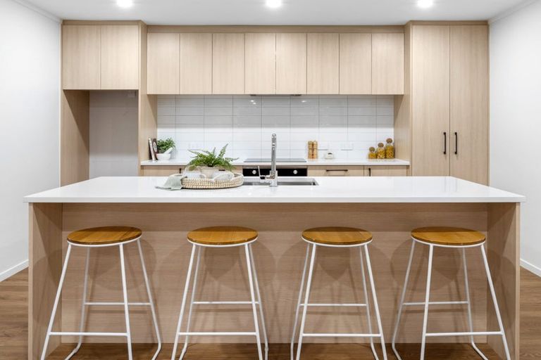 Photo of property in 80 Sawyers Arms Road, Northcote, Christchurch, 8052