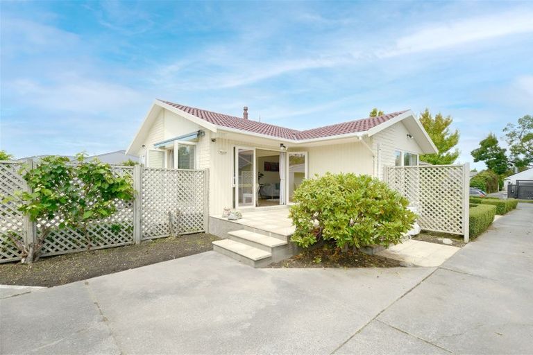 Photo of property in 18 Glenside Avenue, Ilam, Christchurch, 8041