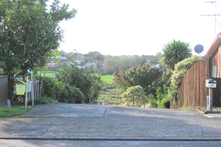 Photo of property in 1/52 Galloway Crescent, Farm Cove, Auckland, 2012
