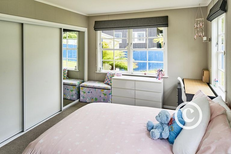 Photo of property in 7 Luff Place, Whitby, Porirua, 5024