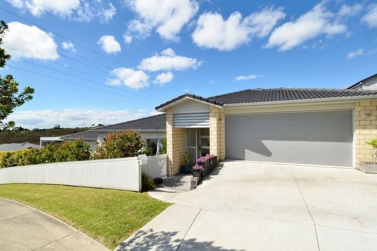 Photo of property in 18 Alloway Street, Westgate, Auckland, 0614