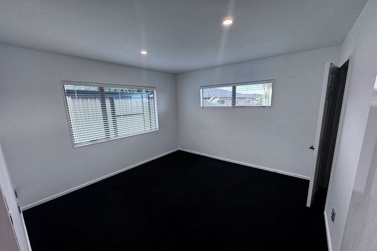 Photo of property in 28 Ballymore Drive, Pinehill, Auckland, 0632