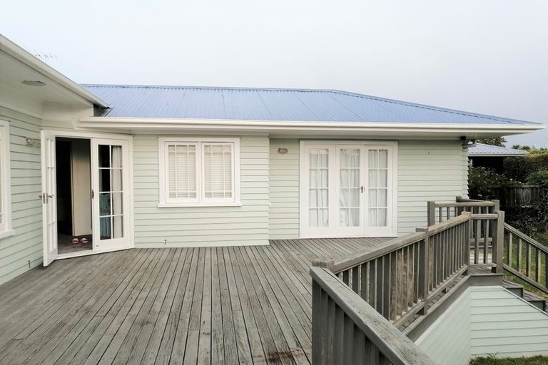 Photo of property in 8 Harrison Avenue, Belmont, Auckland, 0622