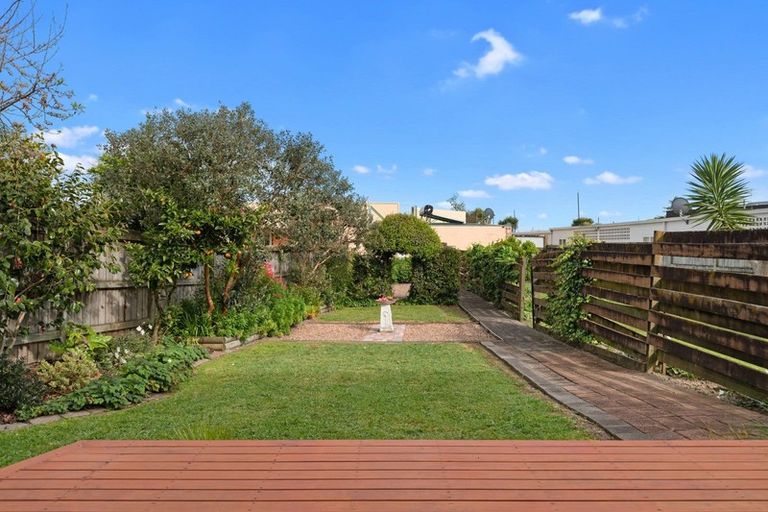 Photo of property in 2b Lake Crescent, Hamilton Lake, Hamilton, 3204