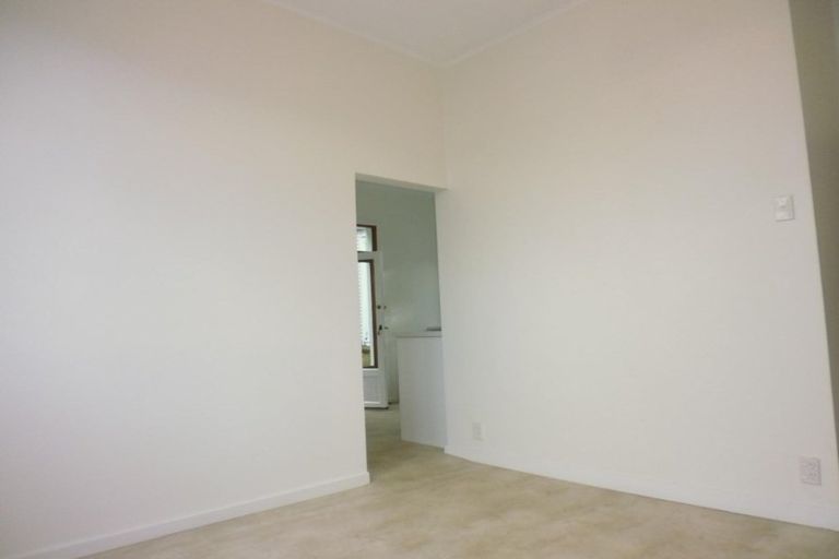 Photo of property in 1 Kenwyn Terrace, Newtown, Wellington, 6021