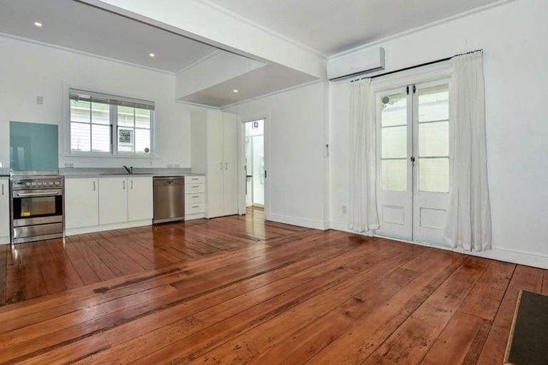 Photo of property in 1 Ethel Street, Sandringham, Auckland, 1025