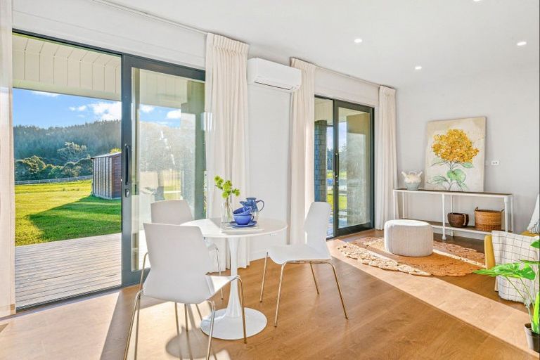 Photo of property in 1 Kaituhi Lane, Coatesville, 0793