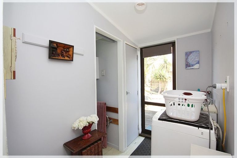 Photo of property in 4 Holben Parade, Foxton Beach, Foxton, 4815