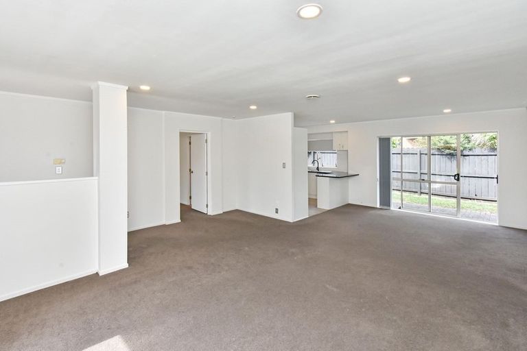 Photo of property in 32 Sheriff Place, Randwick Park, Auckland, 2105