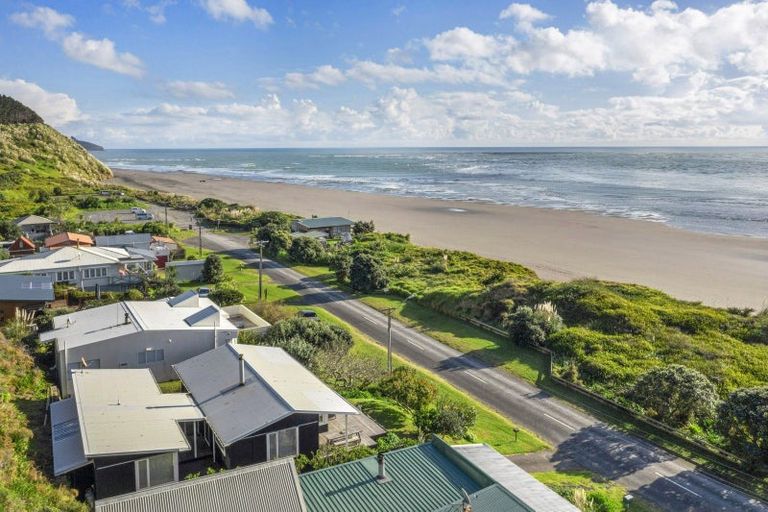 Photo of property in 131 Riria Kereopa Memorial Drive, Raglan, 3297