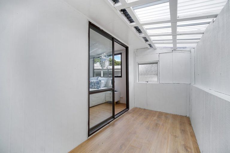 Photo of property in 15 Justamere Place, Weymouth, Auckland, 2103