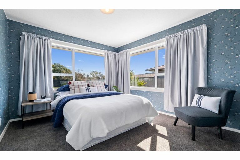 Photo of property in 18 Horton Place, Avondale, Christchurch, 8061